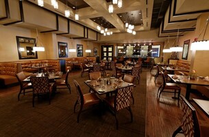 3 restaurants; breakfast, lunch, dinner, and brunch served