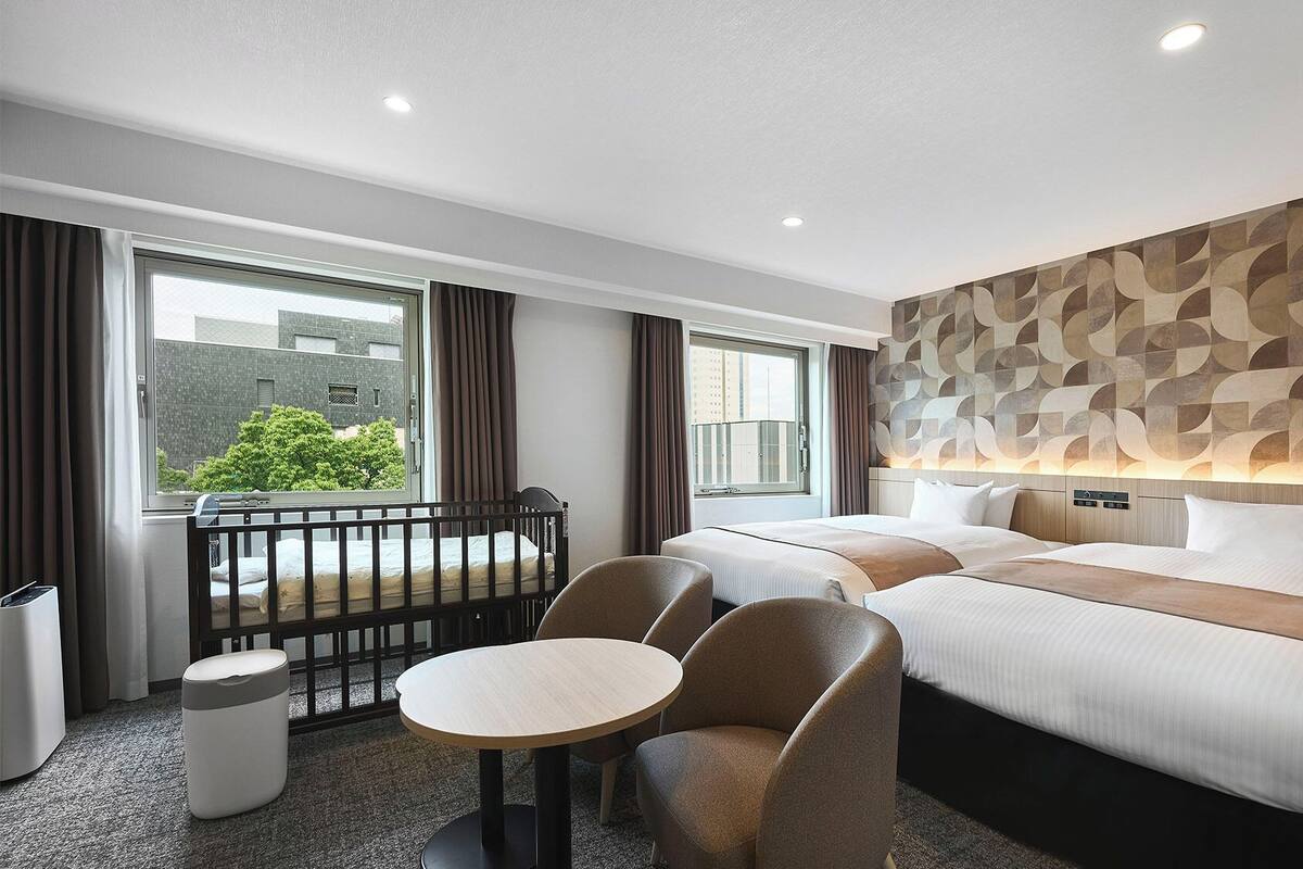 In-room safe, free WiFi, bed sheets