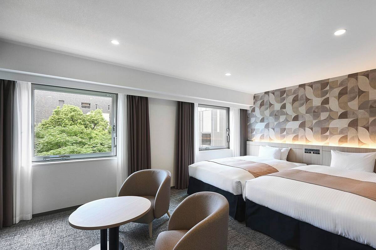 In-room safe, free WiFi, bed sheets