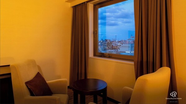 In-room safe, desk, free WiFi, bed sheets - Daiwa Roynet Hotel Oita (Oita)
