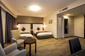 In-room safe, desk, free WiFi, bed sheets