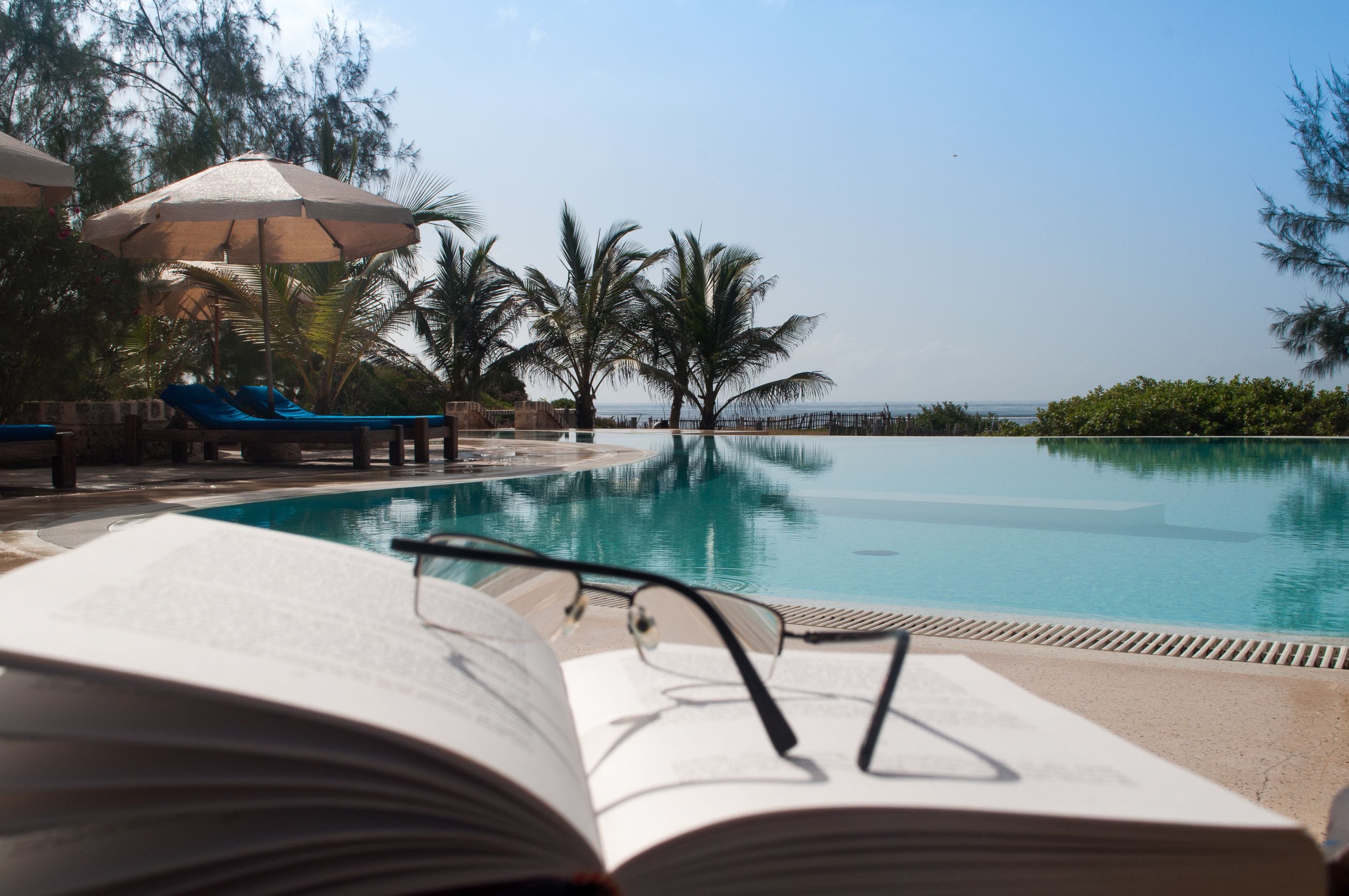 Outdoor pool, free cabanas, pool umbrellas