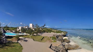 Private beach, beach umbrellas, beach towels