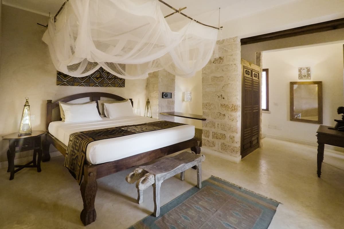 Junior Suite, Sea Facing | Premium bedding, minibar, in-room safe, individually decorated