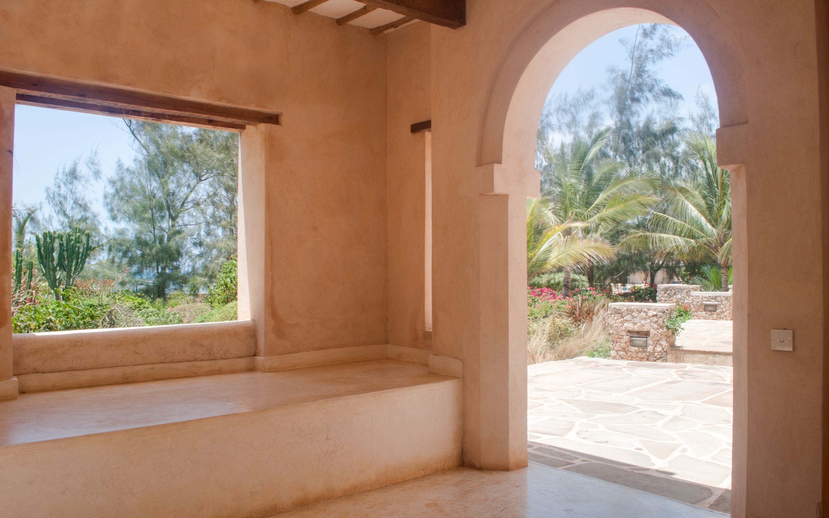 deluxe room, sea facing | premium bedding, minibar, in-room safe, individually decorated