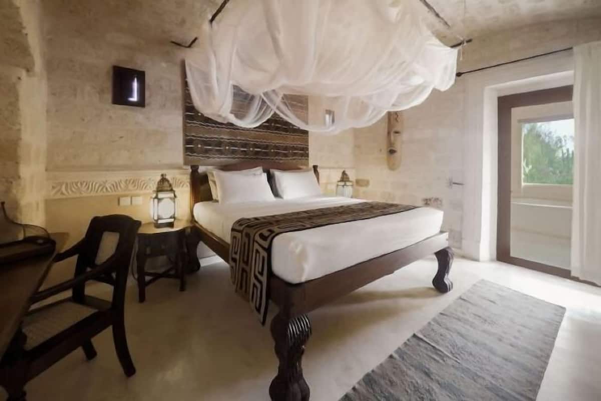 Premium bedding, minibar, in-room safe, individually decorated