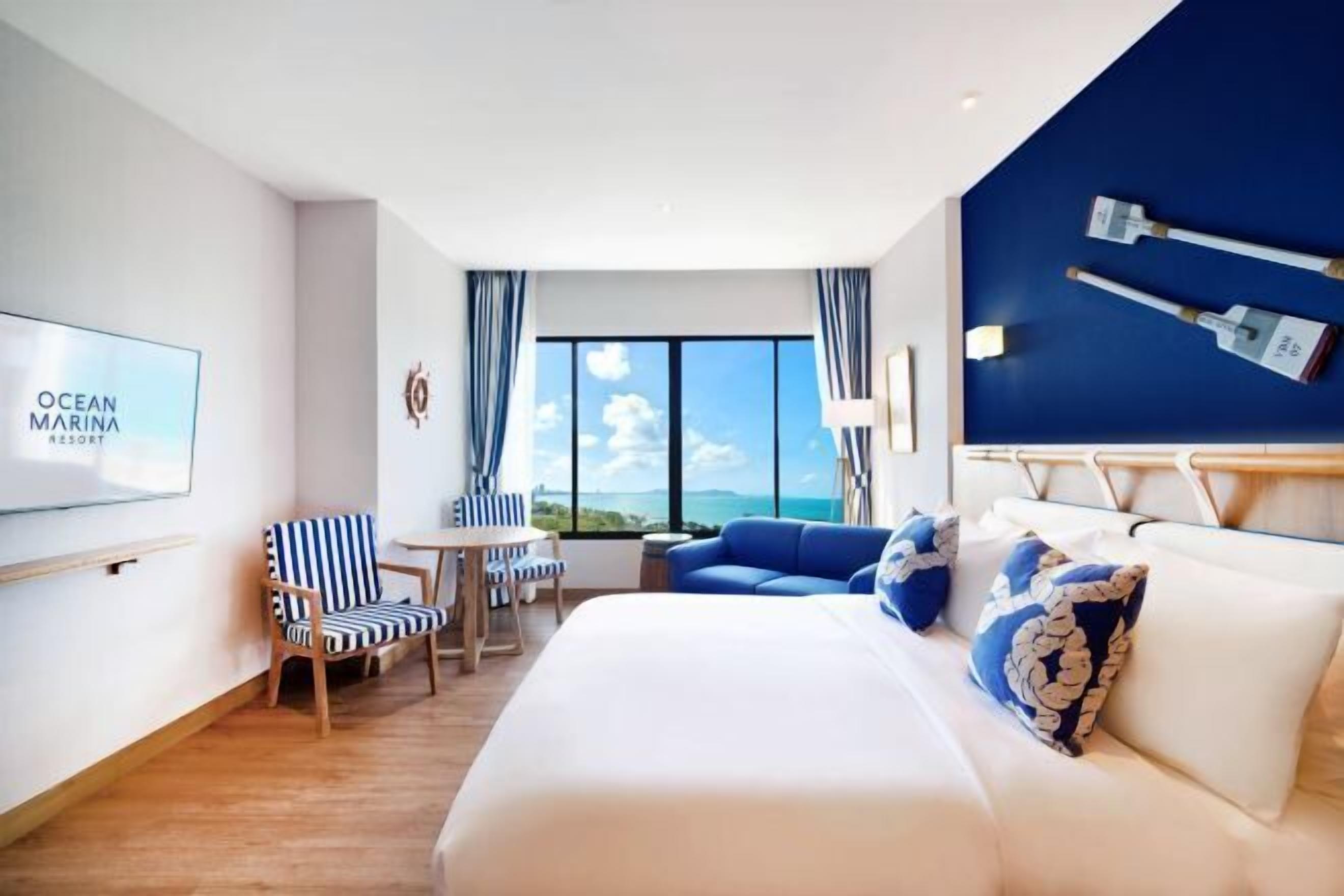 Premium bedding, minibar, in-room safe, desk