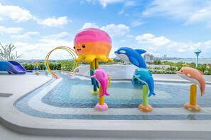 室外兒童遊樂區