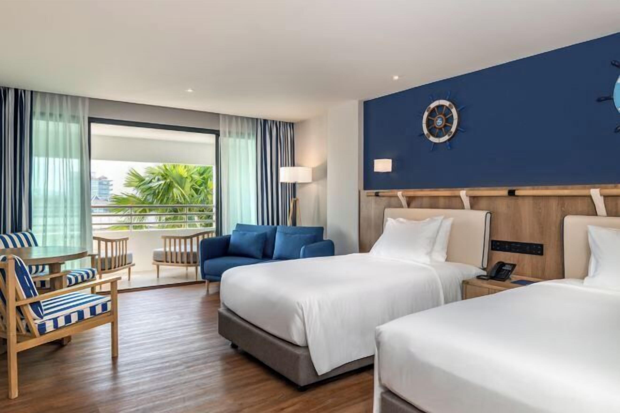 Premium bedding, minibar, in-room safe, desk