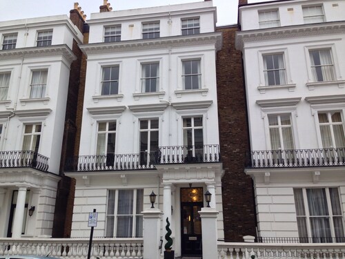 10 Pembridge Gardens