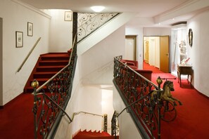 Staircase - Hotel Weisses Ross (Memmingen)