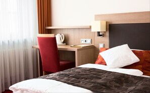 Desk, iron/ironing board, cots/infant beds, free WiFi - Hotel Weisses Ross (Memmingen)