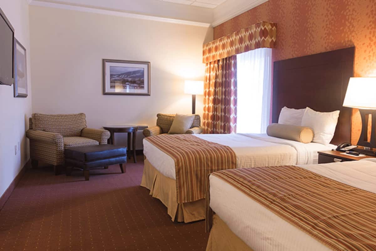 Deluxe Room, 2 Queen Beds (Fairway) | Individually decorated, desk, blackout drapes, iron/ironing board