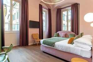 In-room safe, desk, free WiFi, bed sheets