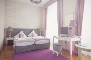 In-room safe, individually decorated, desk, iron/ironing board - Palac Brunow (Lwowek Slaski)