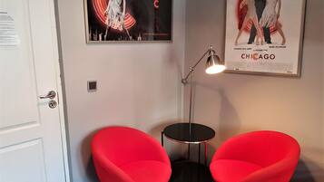 Double Room, Shared Bathroom | Individually decorated, individually furnished, iron/ironing board