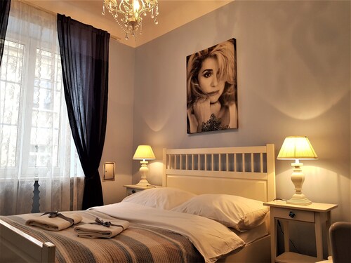 Chmielna Guest House