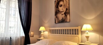 Chmielna Guest House