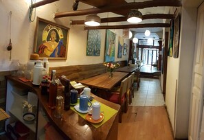 Fridge, microwave - Hostal Quito Cultural (Quito)