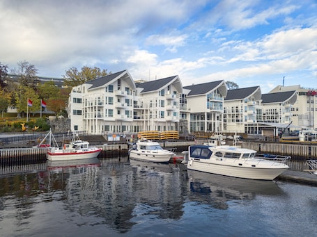 Building design. Molde Fjordhotell - by Classic Norway Hotels