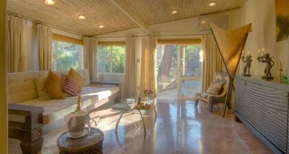 Villa Honeywood Guest House