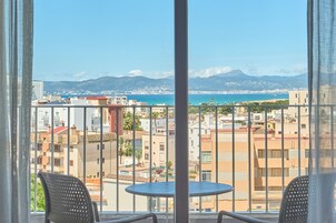 Quarto casal standard, sacada, vista para o mar (Bed & Unlimited Brunch) | Vista para praia/oceano