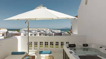 Bungalow familiar, vista al jardín (Outdoor Whirlpool Spa) | Vista del balcón