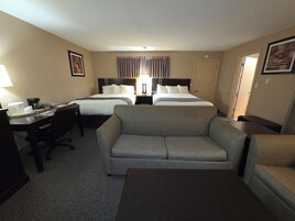 Quarto standard, 2 camas Queen | Escrivaninha, cortinas blackout, Wi-Fi de cortesia, roupa de cama