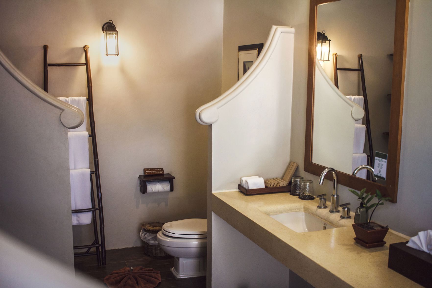 Bathroom | Separate tub and shower, free toiletries, hair dryer, bathrobes