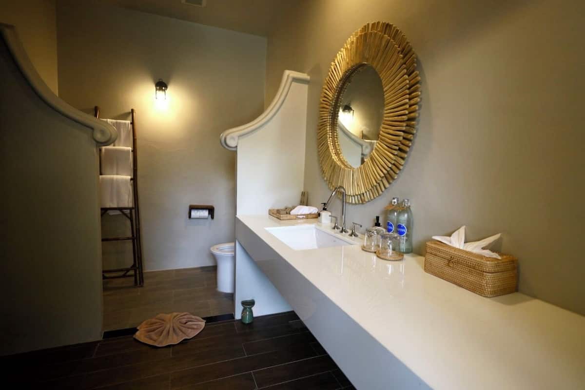 separate bathtub and shower, free toiletries, hair dryer, bathrobes