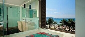 B-Lay Tong Beach Resort