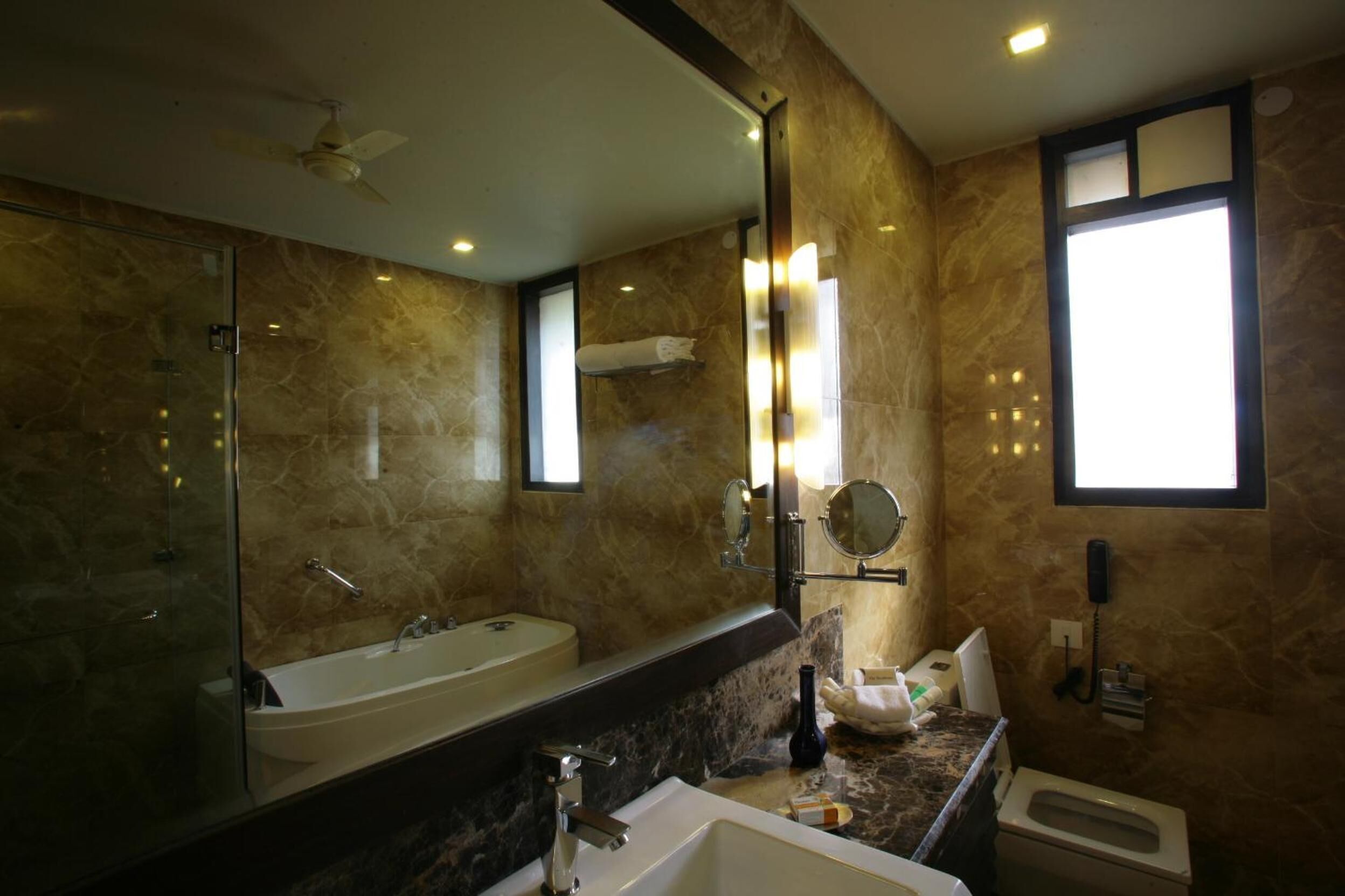 Foto - ​juSTa Gurgaon