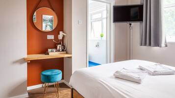 Executive tweepersoonskamer, 1 tweepersoonsbed, en-suite badkamer | Een kluis op de kamer, individueel gedecoreerd, individueel gemeubileerd