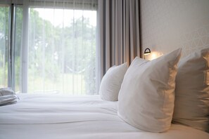 Bloom and Bubble | Een kluis op de kamer, een bureau, geluiddichte muren