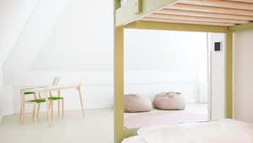 Bloomy Loft 2+2 | 1 Schlafzimmer, Zimmersafe, Schreibtisch, schallisolierte Zimmer