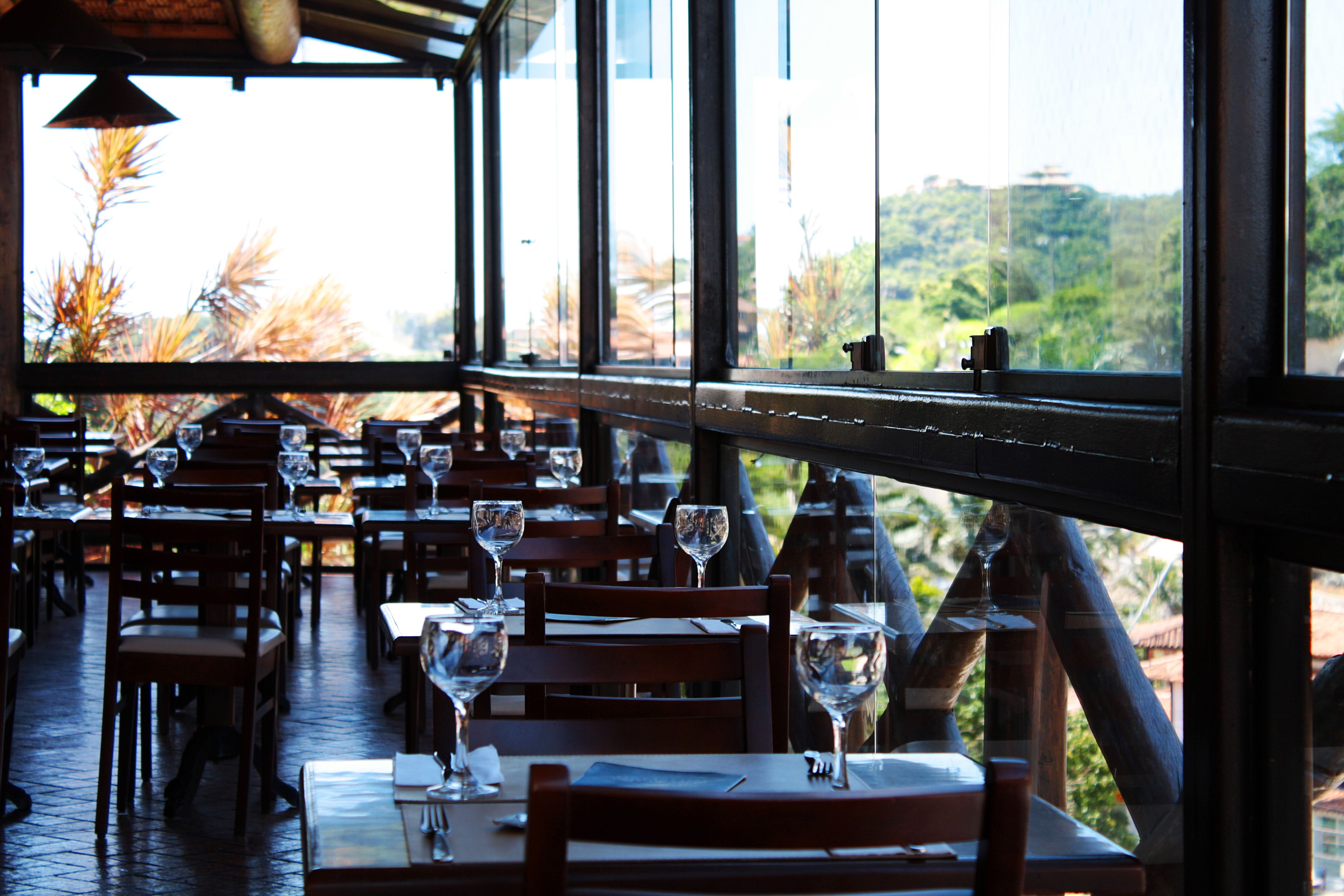 供應早餐，游泳池景觀 