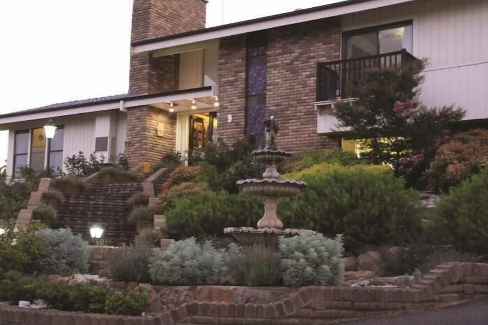 Bathurst Heights B&B