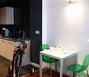 In-room dining - Alba Hotel Golf & Spa (Larrabetzu)