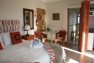 Deluxe Room | Desk, WiFi, bed sheets