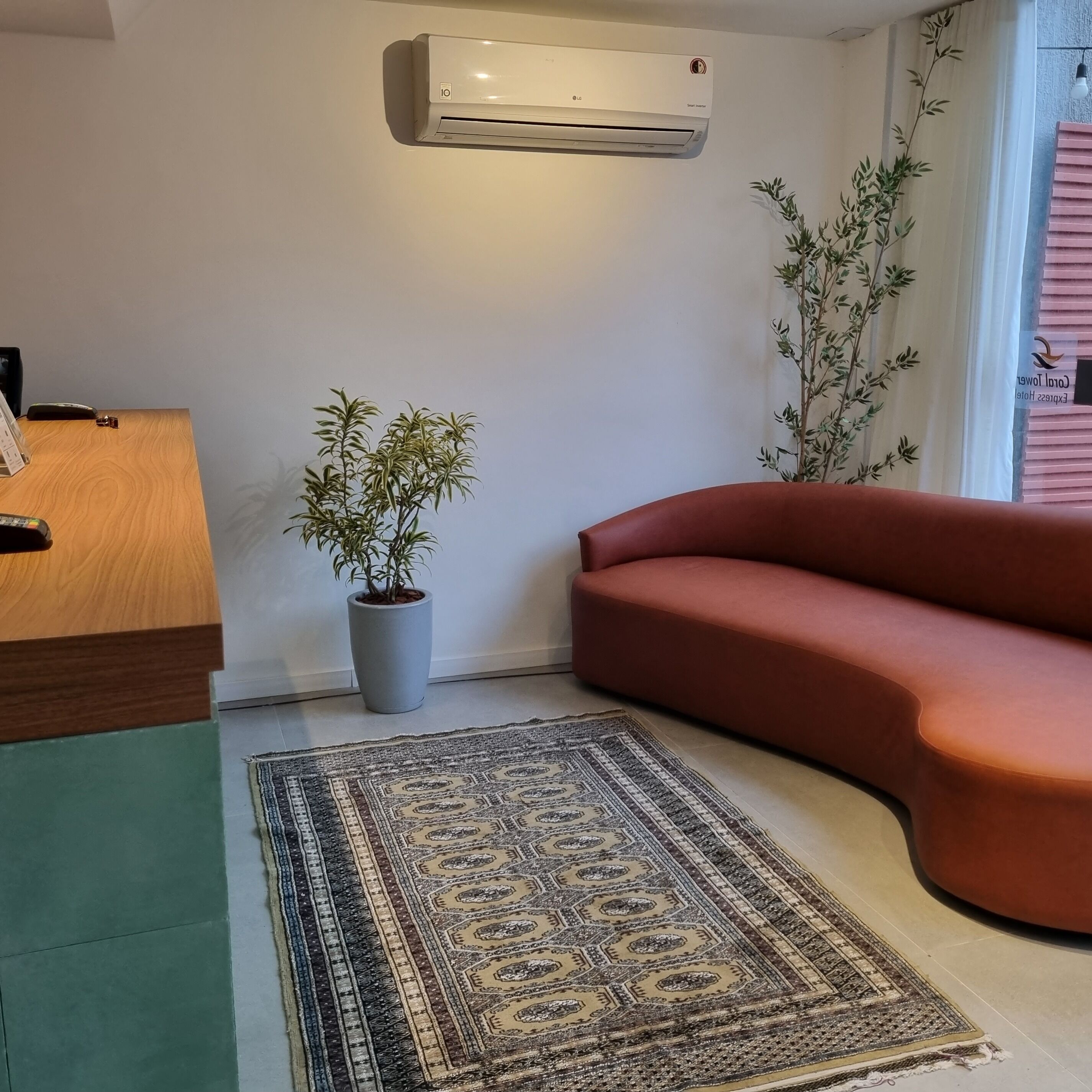 Foto - CORAL EXPREss 15 min de carro da Pucrs, proxy Mae de Deus e Ernesto Dorneles