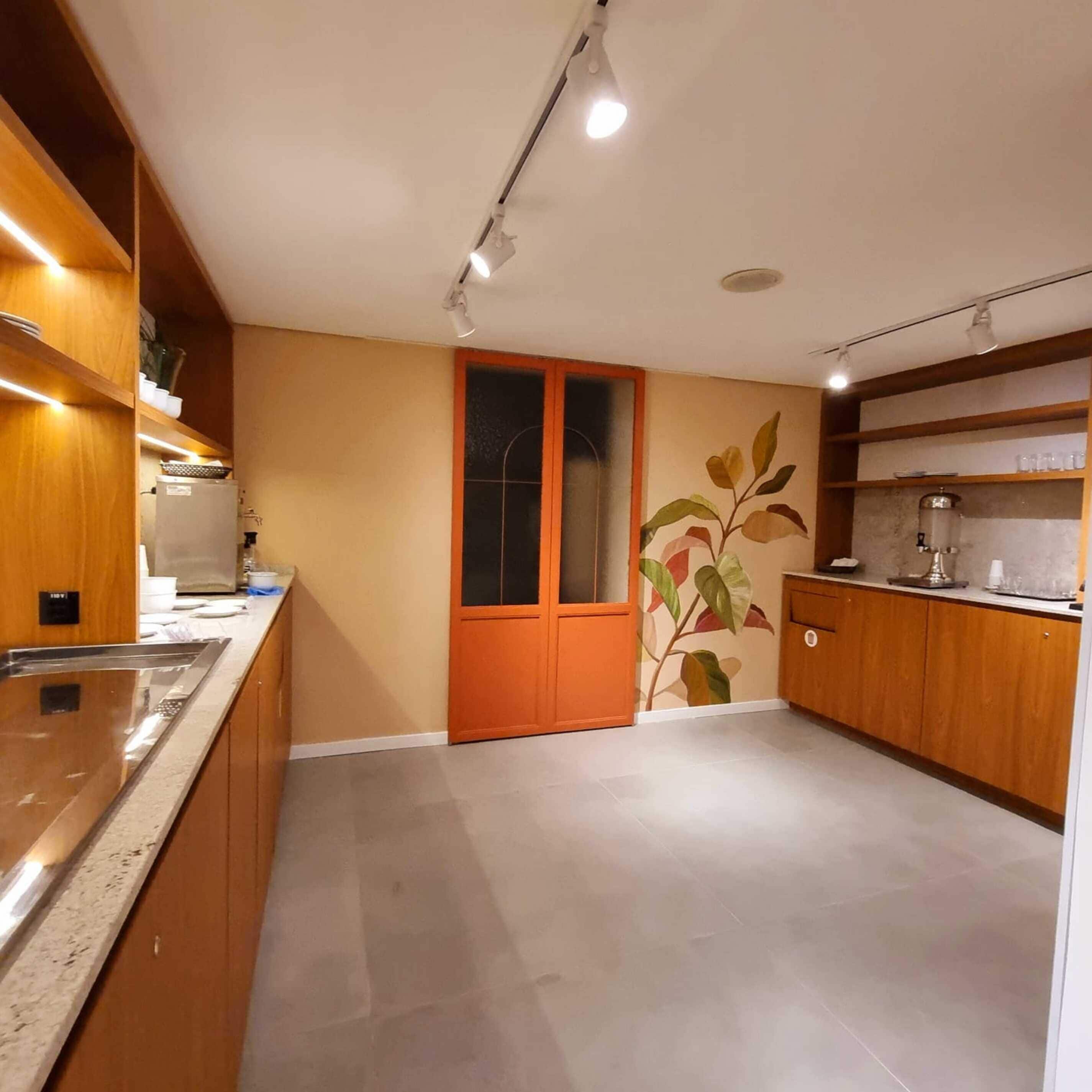 Foto - CORAL EXPREss 15 min de carro da Pucrs, proxy Mae de Deus e Ernesto Dorneles