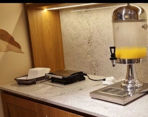 Desayuno completo incluido todos los días