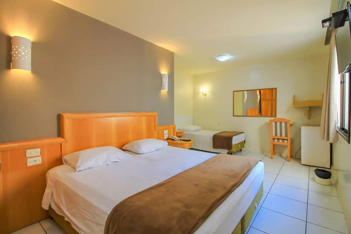 Standard Casal e 01 solteiro | 1 Schlafzimmer, Pillowtop-Betten, individuell eingerichtet