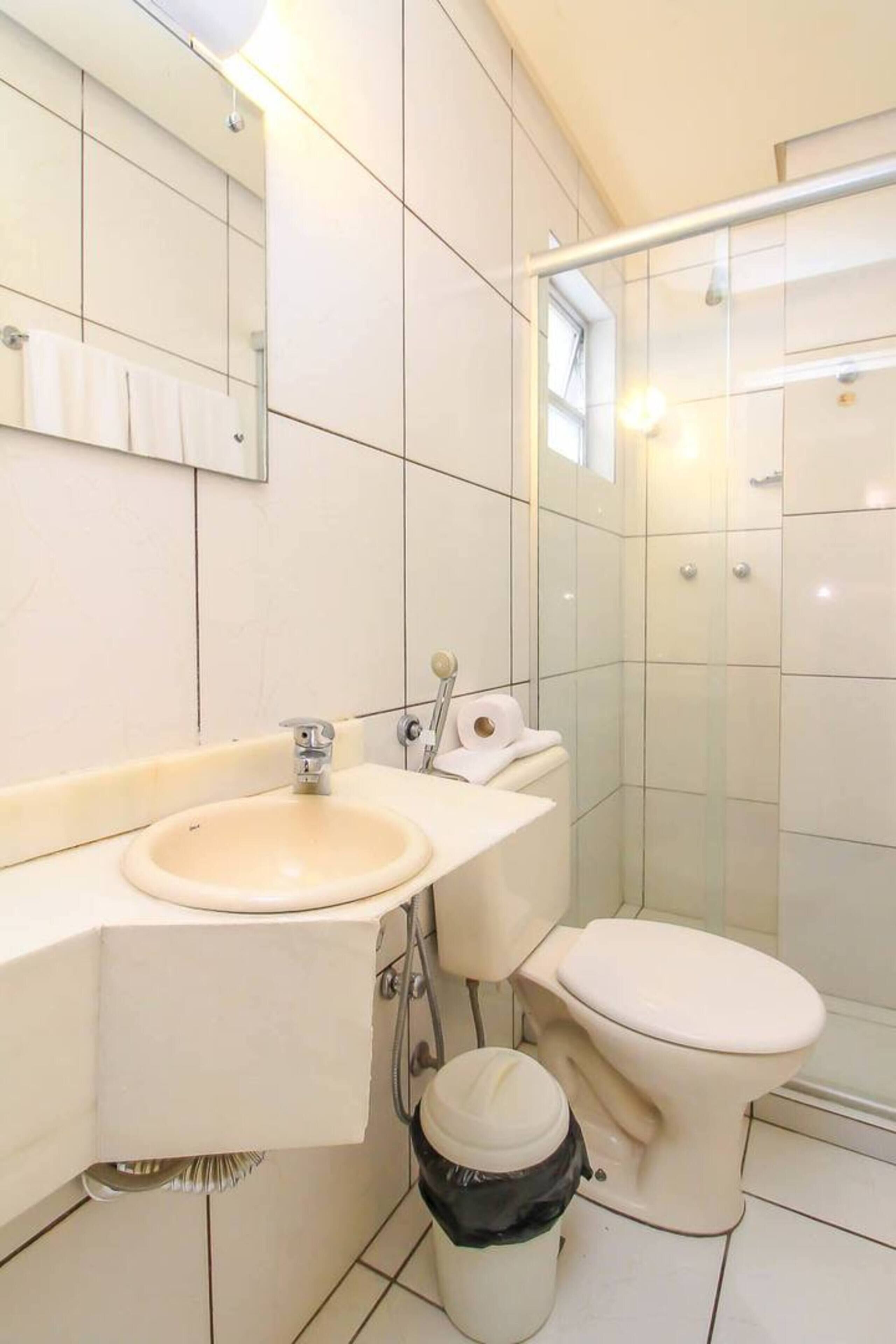 Foto - CORAL EXPREss 15 min de carro da Pucrs, proxy Mae de Deus e Ernesto Dorneles