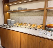 Free daily full breakfast