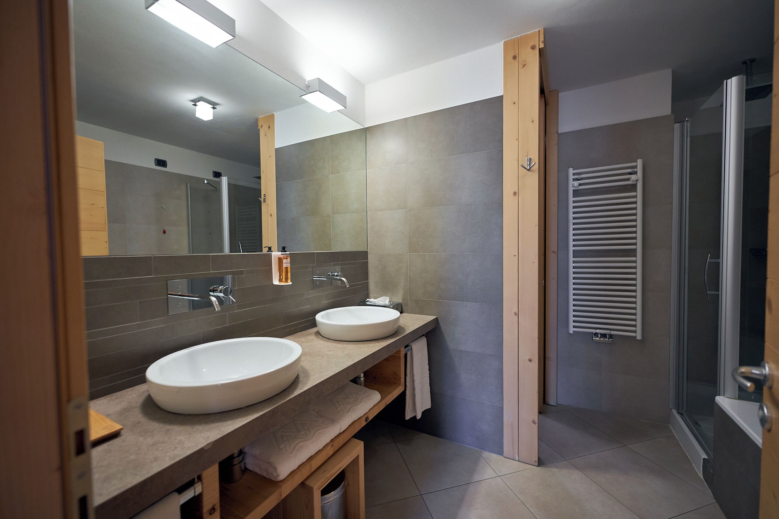 family suite | bathroom | separate bathtub and shower, jetted bath, rainfall showerhead