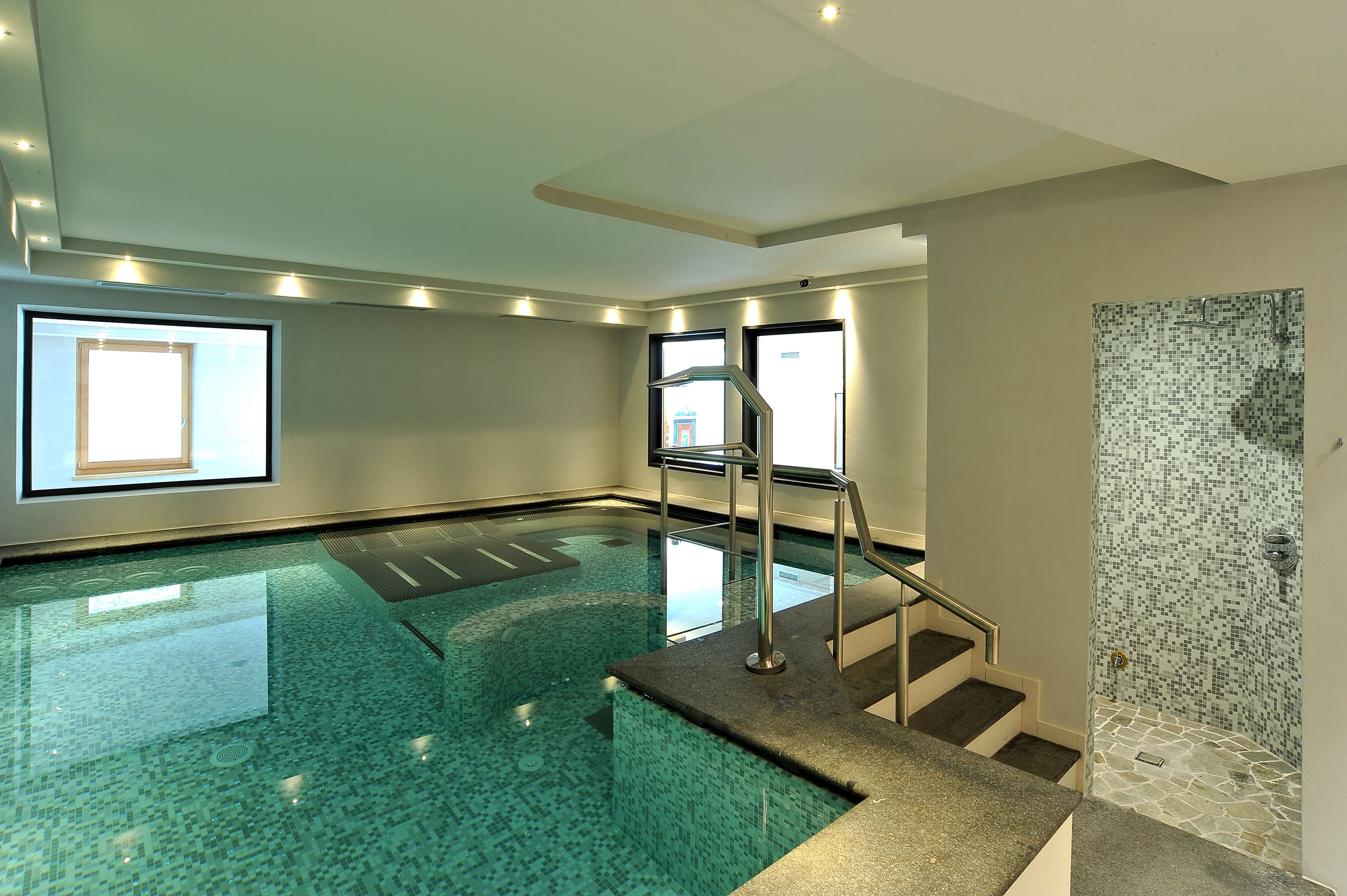 Bañera de hidromasaje interior