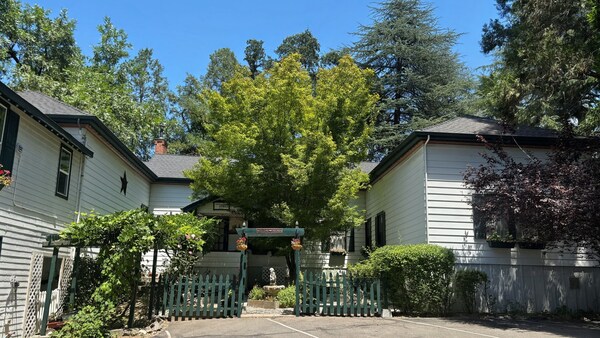 Glen Morey Country House B & B Inn - California
