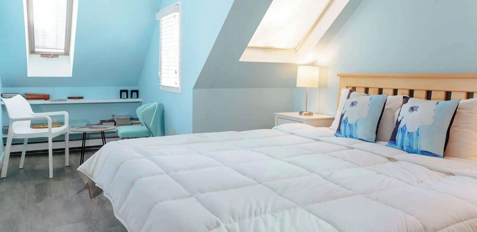 Deluxe Room, 1 King Bed, Non Smoking, Private Bathroom | Premium bedding, individually decorated, individually furnished