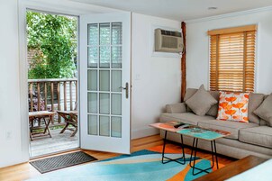 Room, 1 King Bed, Private Bathroom | Living area | TV